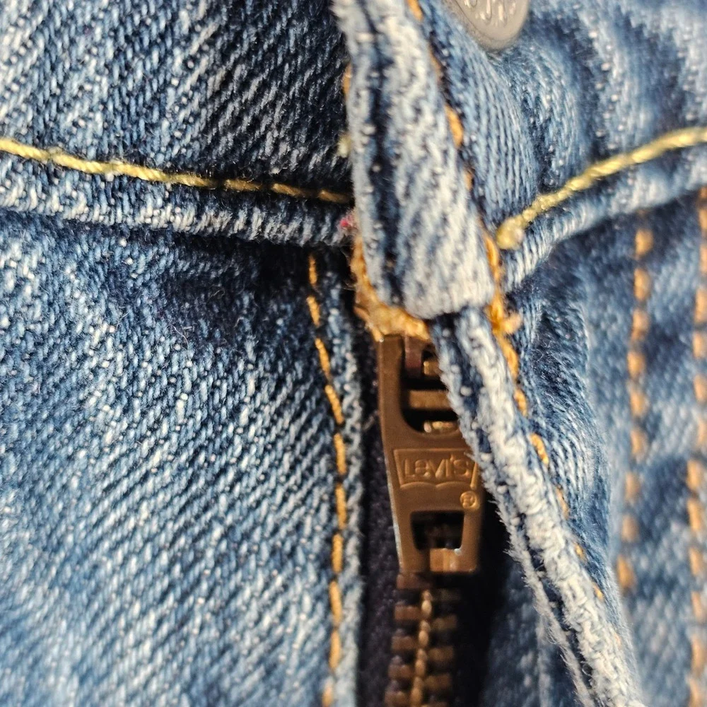 Levis 505 Straight Leg Jeans Womens Size 6S Short Medium Wash Stretch Denim